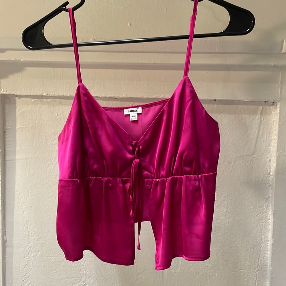 Hot Pink Size M Garage top. Tie in front and adjustable straps.
